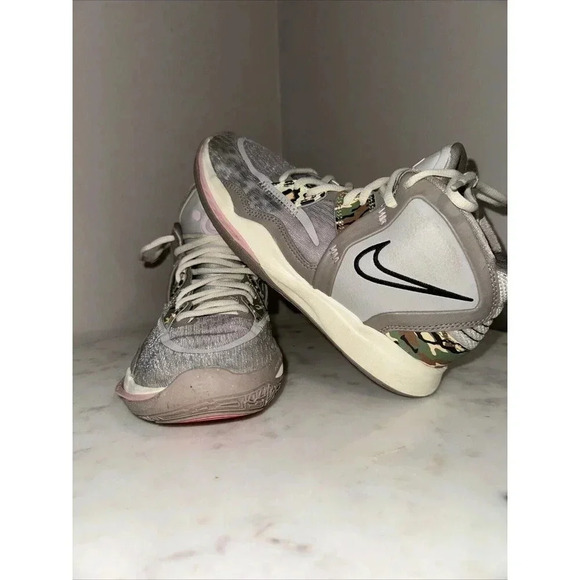 Nike Kyrie Infinity Leopard Camo Girls/boys Size 5Y CZ0204-006 - Picture 1 of 7